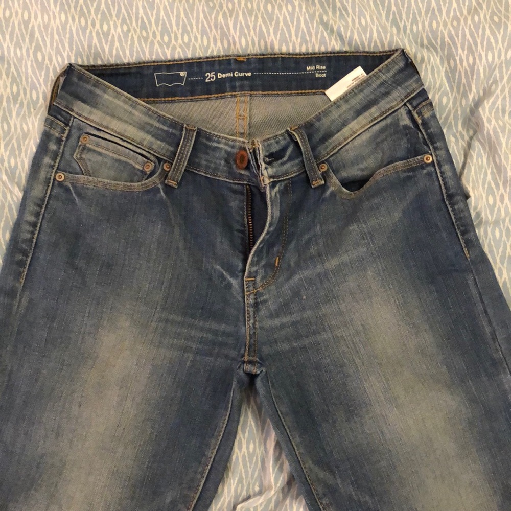 Boot cut levis